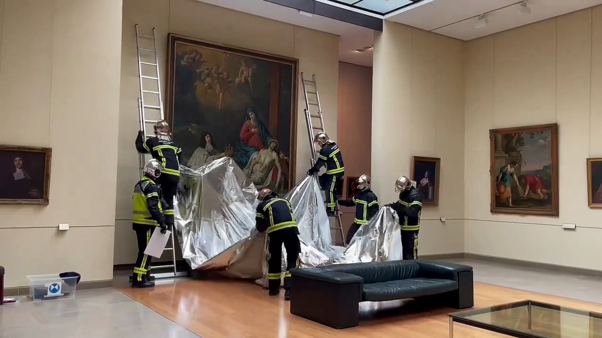 Œuvre d'art de protection des pompiers de Calvado, utilisant Fireguard d'OTEGO